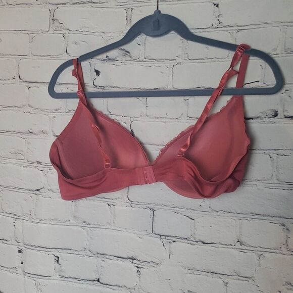 Talia 36 D Bra - Picture 3 of 4